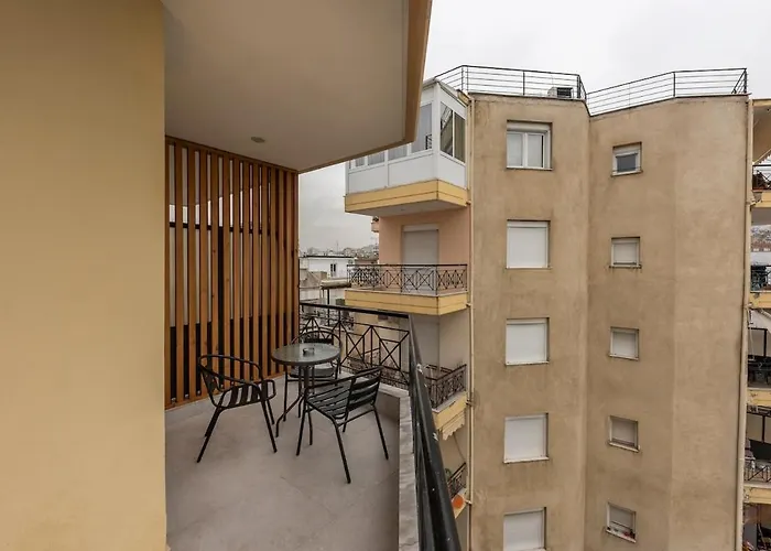 Vibe Center Family Flat 3 *